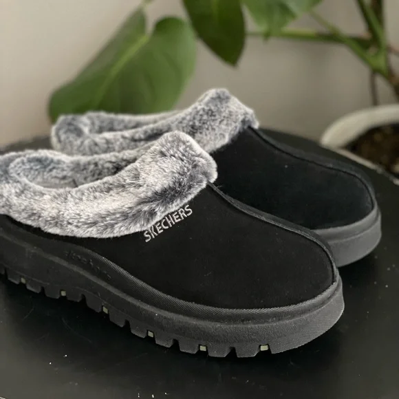 Skechers Women's Fortress Clog Slipper - Picture 6 of 11